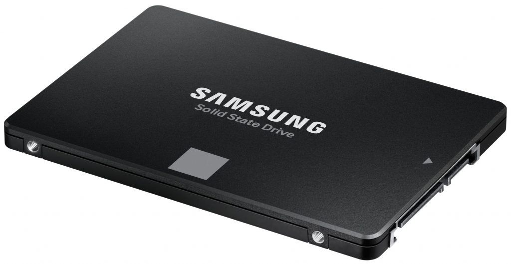 Samsung 870 EVO SSD är en bra hårddisk utan mekaniska delar. Den är bäst i test bland SATA SSD 2022.